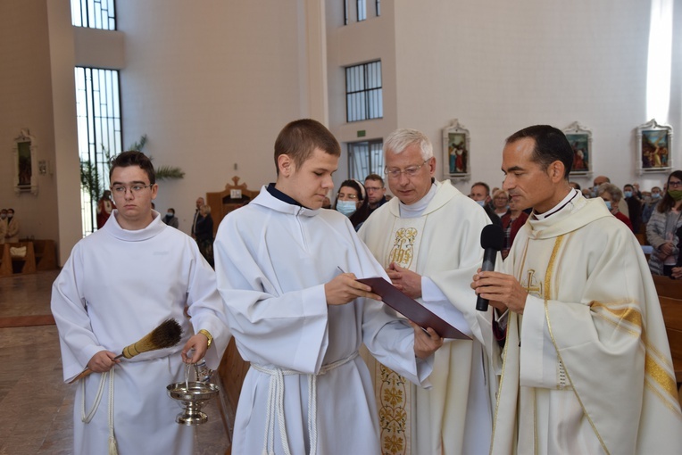 Poświęcnie figury św. Jóżefa w parafii na Boryszewie