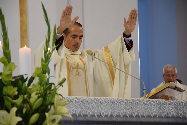 Poświęcnie figury św. Jóżefa w parafii na Boryszewie