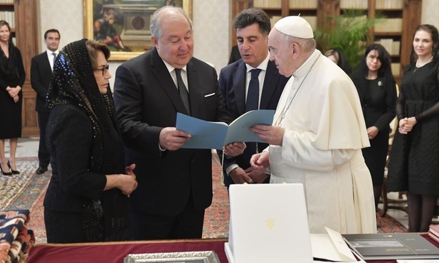 Prezydent Armenii podczas spotkania z papieżem