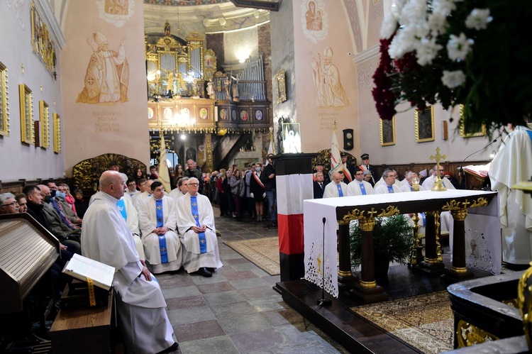 Stoczek Klasztorny. Wprowadzenie relikwii bł. kard. Wyszyńskiego