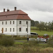 Ksiądz z Pomocnego najprawdopodobniej zginął, spadając z dachu