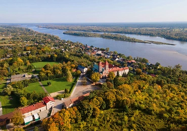Położony malowniczo nad Wisłą Czerwińsk w 2020 r. odzyskał utracone na 150 lat prawa miejskie.