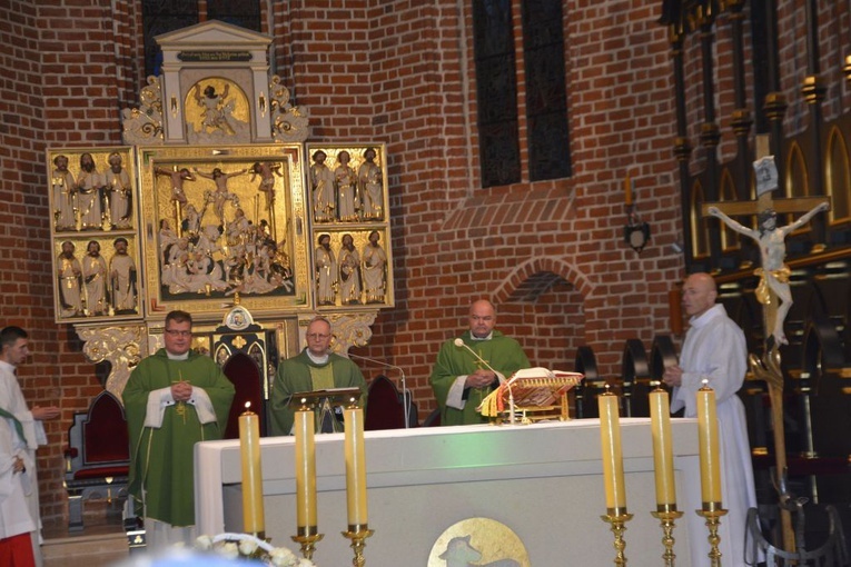 Modlitwa za nauczycieli w katedrze