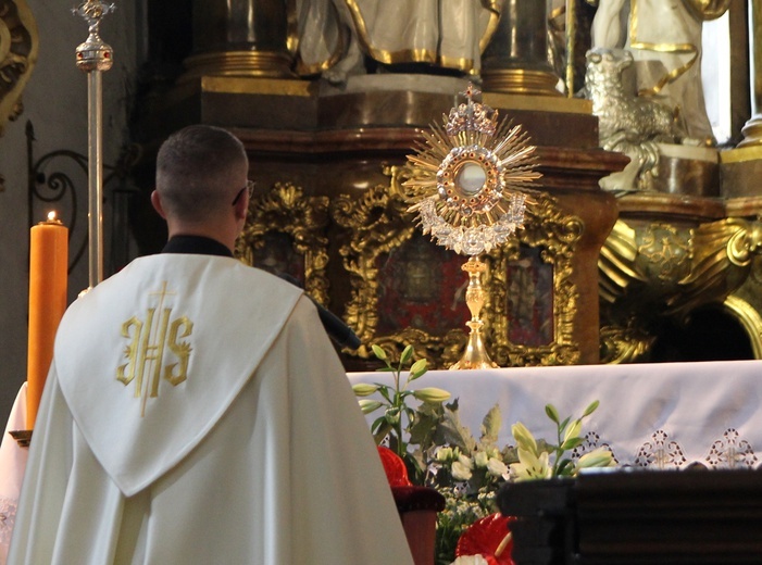 Trzebnica 2021. Powołani do kapłaństwa i życia konsekrowanego u św. Jadwigi