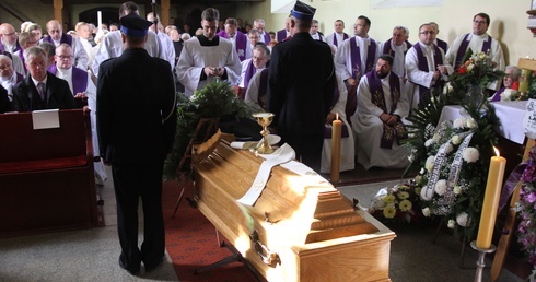 Pomocne. Eucharystia za śp. ks. Marka Lacha