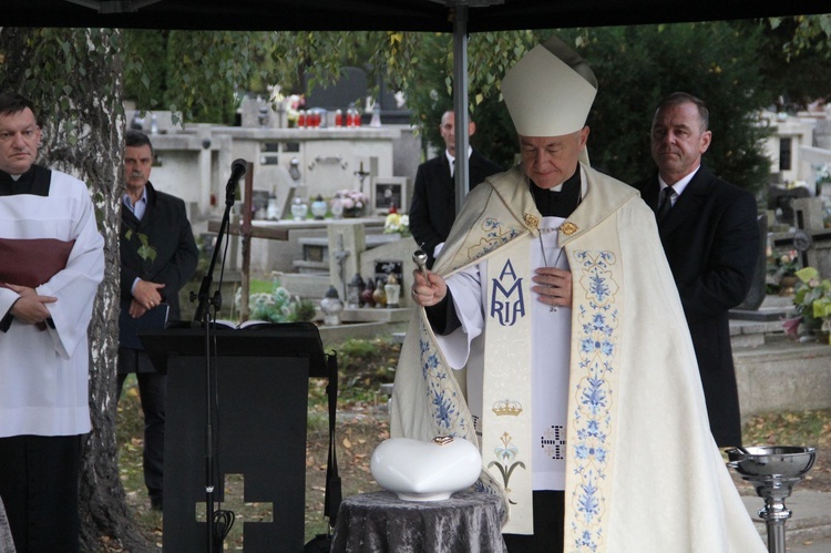 Tarnów-Mościce. Pogrzeb dzieci utraconych