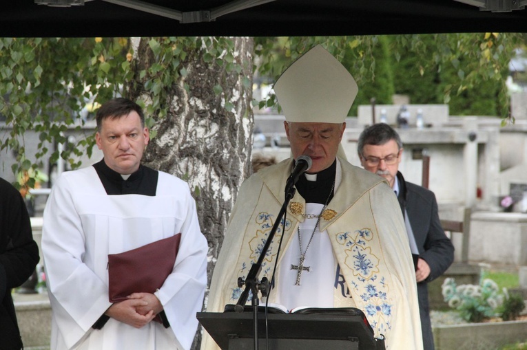 Tarnów-Mościce. Pogrzeb dzieci utraconych
