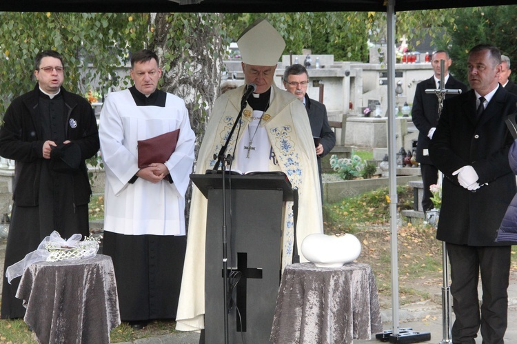 Tarnów-Mościce. Pogrzeb dzieci utraconych