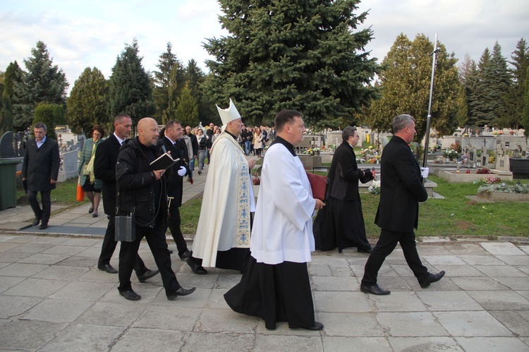 Tarnów-Mościce. Pogrzeb dzieci utraconych