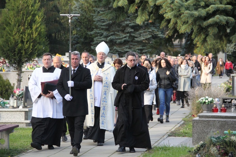 Tarnów-Mościce. Pogrzeb dzieci utraconych