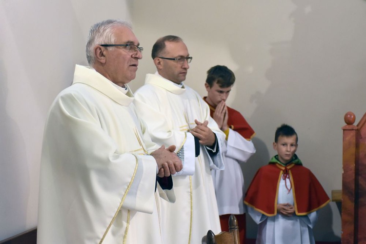 Bojanice. Abp Mokrzycki dał im relikwie św. Jana Pawła II