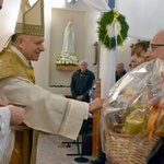 Bojanice. Abp Mokrzycki dał im relikwie św. Jana Pawła II