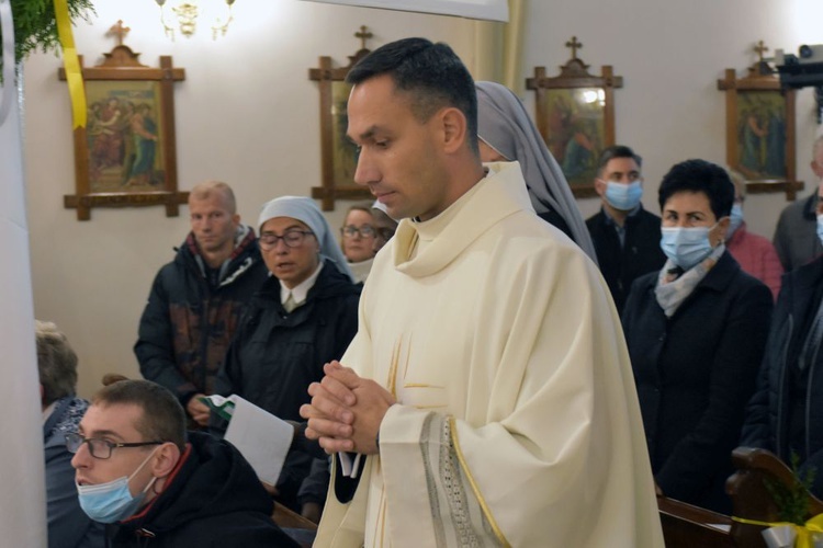 Bojanice. Abp Mokrzycki dał im relikwie św. Jana Pawła II