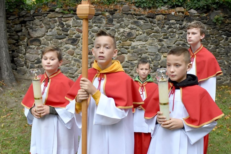 Bojanice. Abp Mokrzycki dał im relikwie św. Jana Pawła II