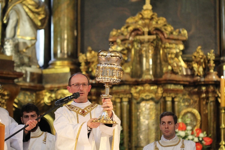 Trzebnica 2021. Pielgrzymka kobiet do grobu św. Jadwigi