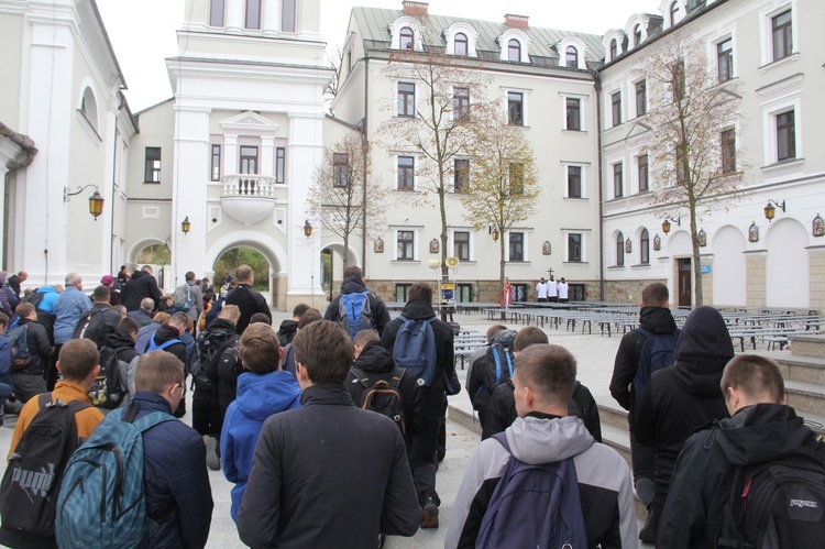 Tuchów. Pielgrzymka na 25-lecie Towarzystwa Przyjaciół WSD w Tarnowie