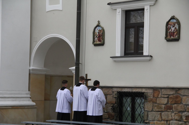 Tuchów. Pielgrzymka na 25-lecie Towarzystwa Przyjaciół WSD w Tarnowie