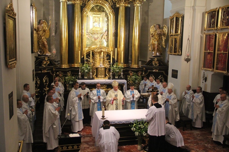 Tuchów. Pielgrzymka na 25-lecie Towarzystwa Przyjaciół WSD w Tarnowie