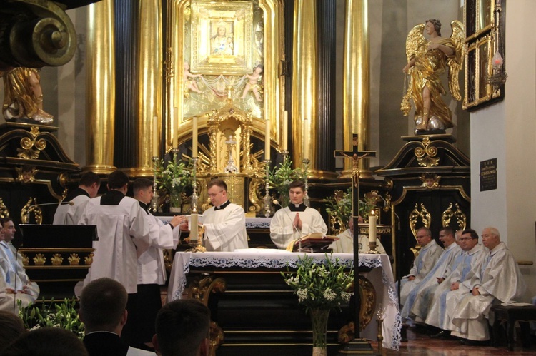 Tuchów. Pielgrzymka na 25-lecie Towarzystwa Przyjaciół WSD w Tarnowie