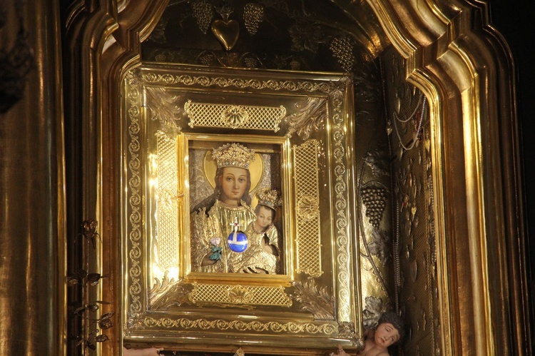 Tuchów. Pielgrzymka na 25-lecie Towarzystwa Przyjaciół WSD w Tarnowie