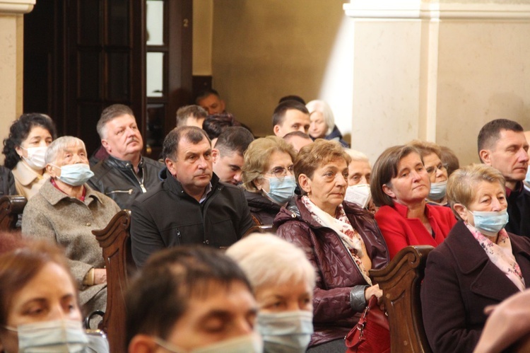 Tuchów. Pielgrzymka na 25-lecie Towarzystwa Przyjaciół WSD w Tarnowie