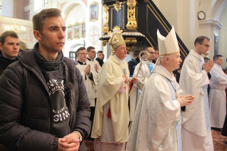 Tuchów. Pielgrzymka na 25-lecie Towarzystwa Przyjaciół WSD w Tarnowie