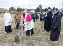 Pobłogosławienie terenu pod budowę nowego kościoła