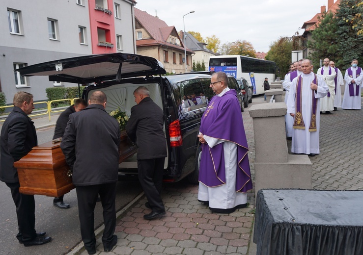 Pogrzeb o. Krzysztofa Pietruszkiewicza SJ 