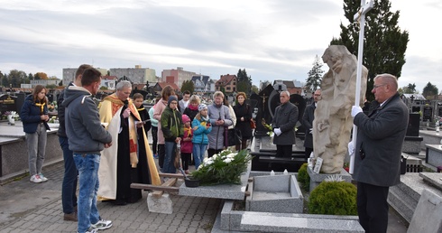 Przasnysz. Pogrzeb, na którym jest więcej nadziei