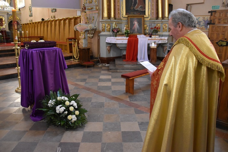 Przasnysz. Pochówek dzieci zmarłych przed narodzeniem