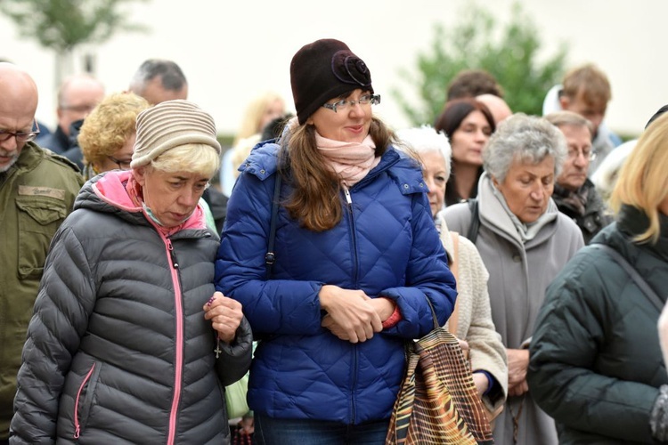 Różaniec za Polskę w Świdnicy