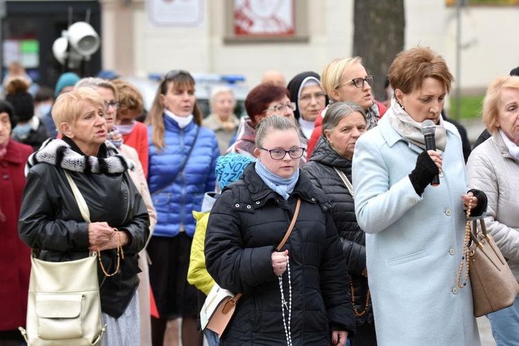 Różaniec za Polskę w Świdnicy