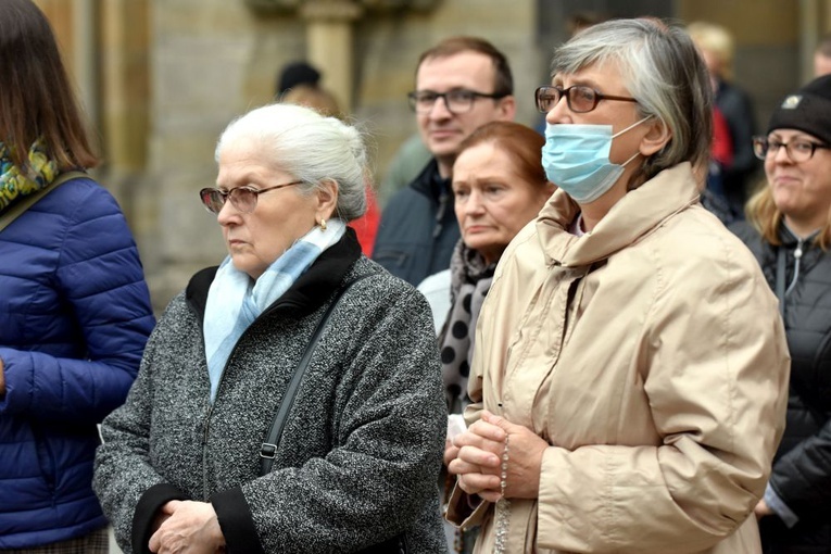 Różaniec za Polskę w Świdnicy