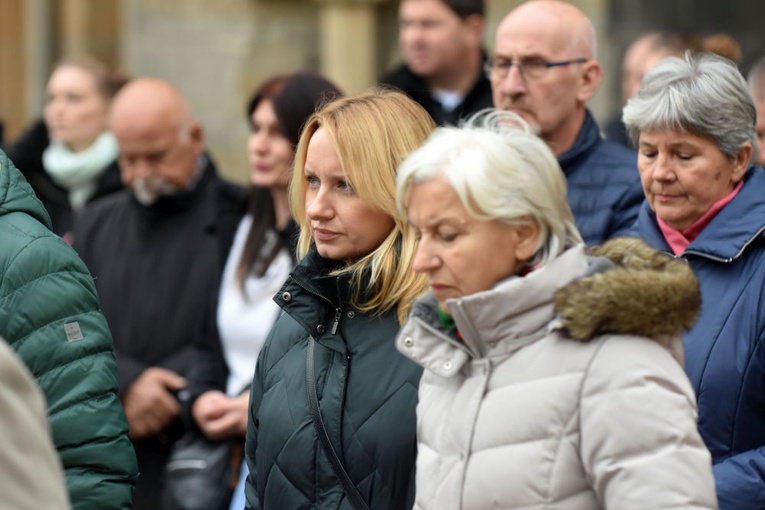Różaniec za Polskę w Świdnicy