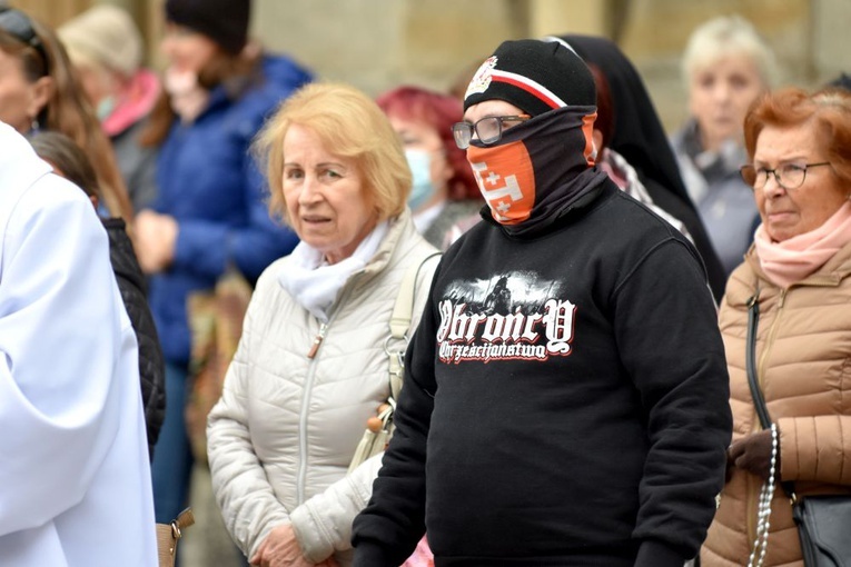 Różaniec za Polskę w Świdnicy