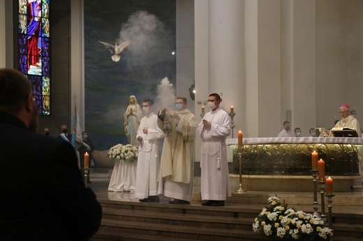 Katowice. Msza św. inaugurująca synod o synadalności w archidiecezji, cz. 1