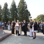 Dębica. Poświęcenie pomnika i pochówek dzieci utraconych