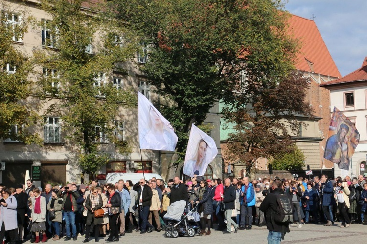 Procesja różańcowa za Polskę cz.1