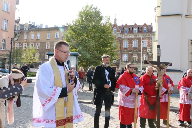 Procesja różańcowa za Polskę cz.1