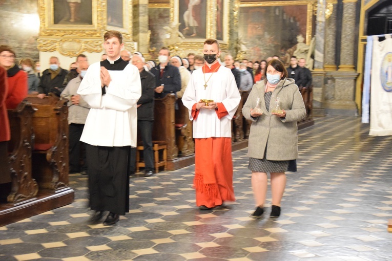 Inauguracja fazy diecezjalnej synodu biskupów 