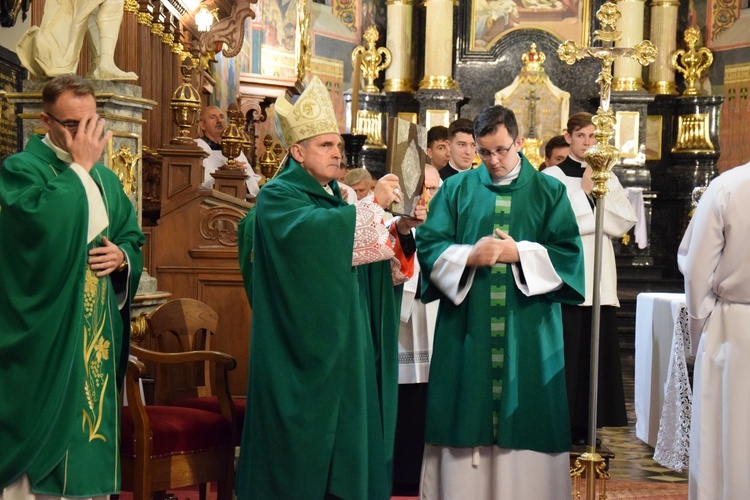 Inauguracja fazy diecezjalnej synodu biskupów 