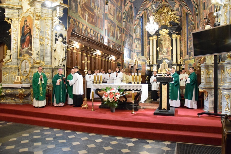 Inauguracja fazy diecezjalnej synodu biskupów 