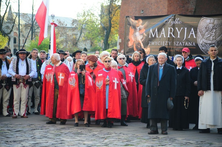 Procesja różańcowa za Polskę cz.2