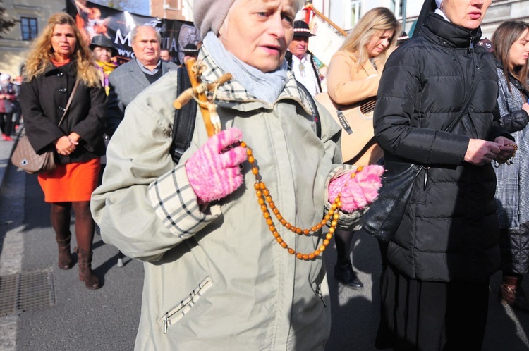 Procesja różańcowa za Polskę cz.2