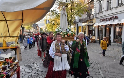 Z Matką Bożą Fatimską przez Zakopane