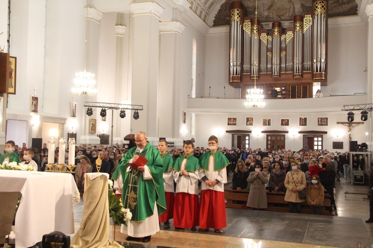 Dąbrowa Tarnowska. Wprowadzenie relikwii bł. kard. Wyszyńskiego