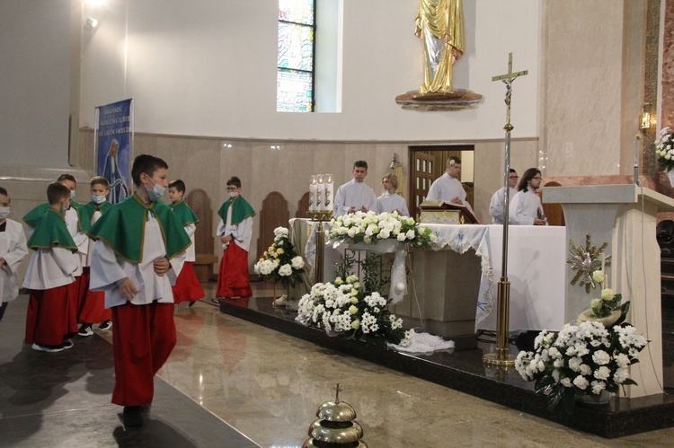 Dąbrowa Tarnowska. Wprowadzenie relikwii bł. kard. Wyszyńskiego