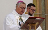 Nuncjusz apostolski abp Salvatore Pennacchio w parafii NSPJ w Kętach