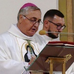 Nuncjusz apostolski abp Salvatore Pennacchio w parafii NSPJ w Kętach