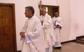 Nuncjusz apostolski abp Salvatore Pennacchio w parafii NSPJ w Kętach